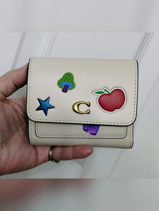 Coach Wallet Star Print NWT - Picture 1 of 10